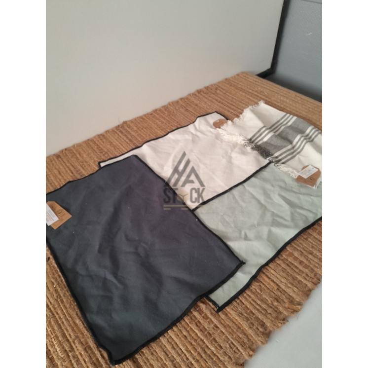 Set de table - 200 pièces