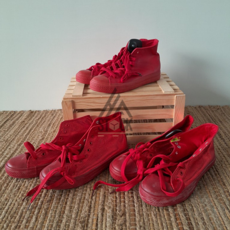Chaussure montante -  40 paires