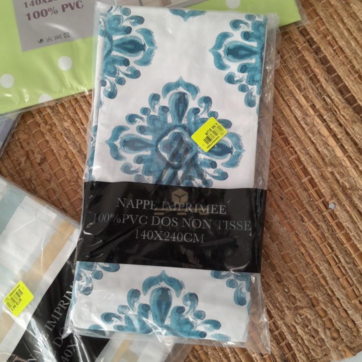 Nappe PVC imprimée - 30 pièces