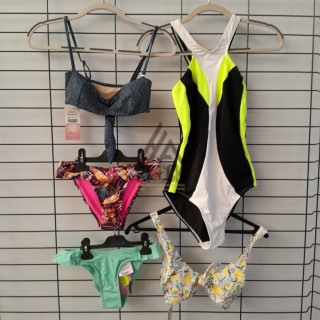 Maillot de bain - 300 pièces