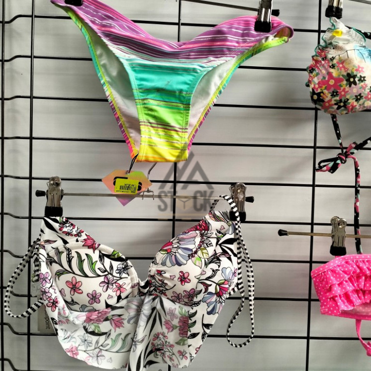 Maillot de bain - 300 pièces