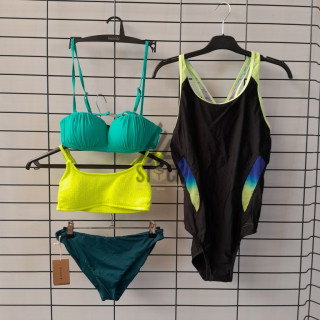 Maillot de bain - 300 pièces