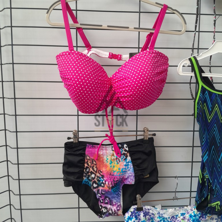 Maillot de bain - 300 pièces