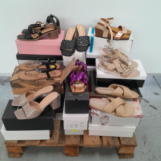 CHAUSSURE D'ÉTÉ en boite  - 25 paires