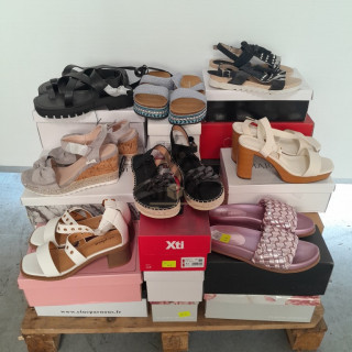 CHAUSSURE D'ÉTÉ en boite - 25 paires CHAUSSURE D'ÉTÉ en boite - 25 paires