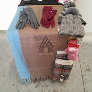 Article d'HIVER de marque - 100 pièces Article d'HIVER de marque - 100 pièces