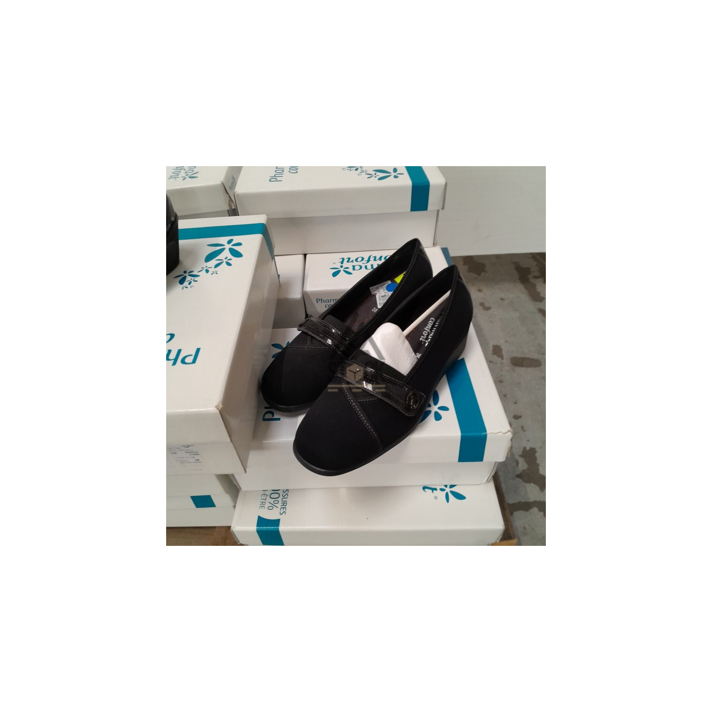 CHAUSSURE en boite - PHARMA CONFORT - 15 paires