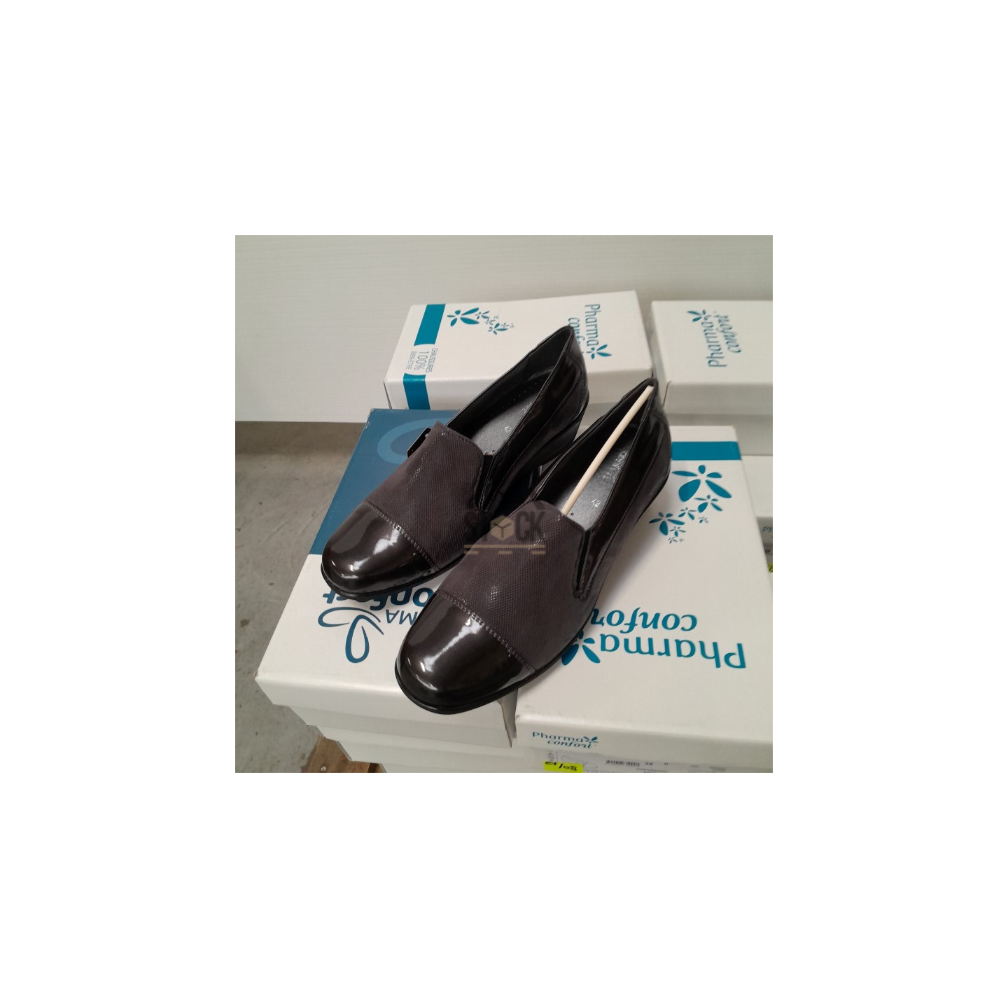 CHAUSSURE en boite - PHARMA CONFORT - 15 paires