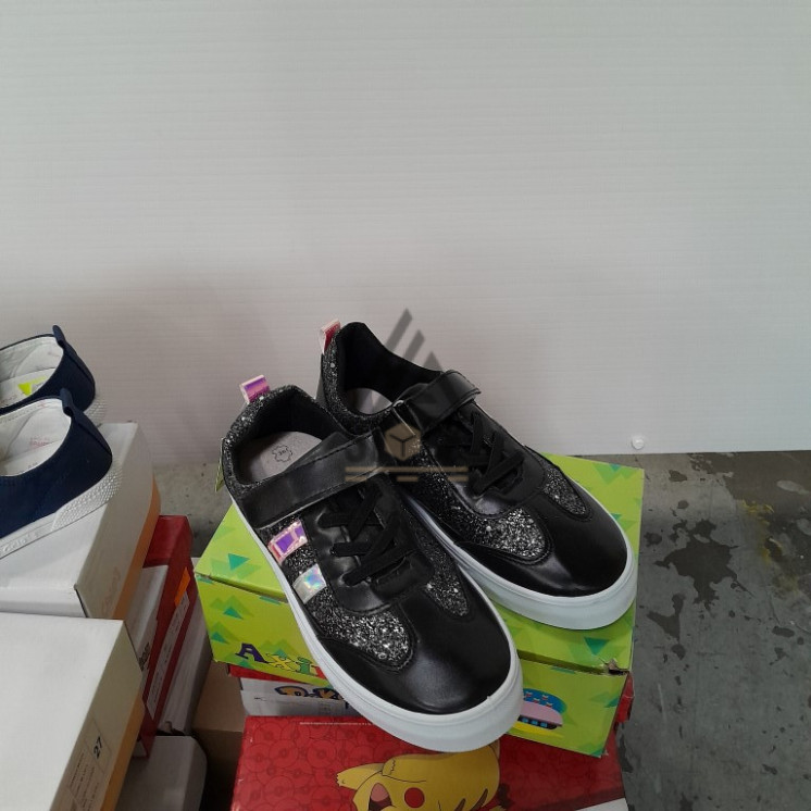 CHAUSSURE en boite enfants - 20 paires