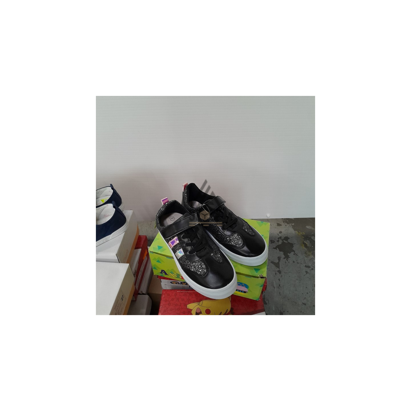 CHAUSSURE en boite enfants - 20 paires