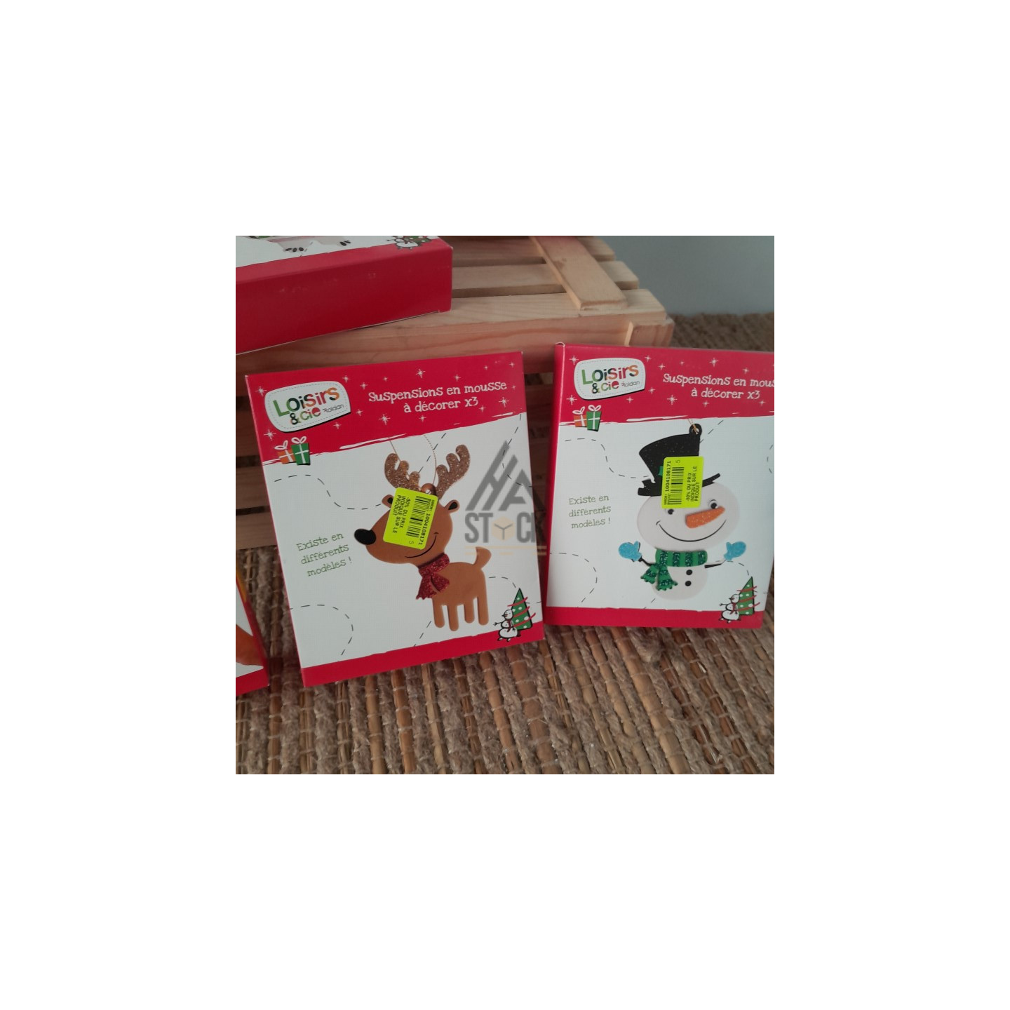 Suspensions en mousse a décorer NOEL - 65 pièces