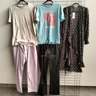 TEXTILE MARQUE  - 150 pièces