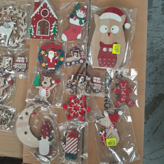Décoration NOËL en bois  - 100 pièces