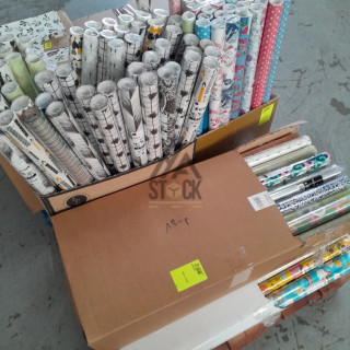 Papier cadeaux - 180 rouleaux