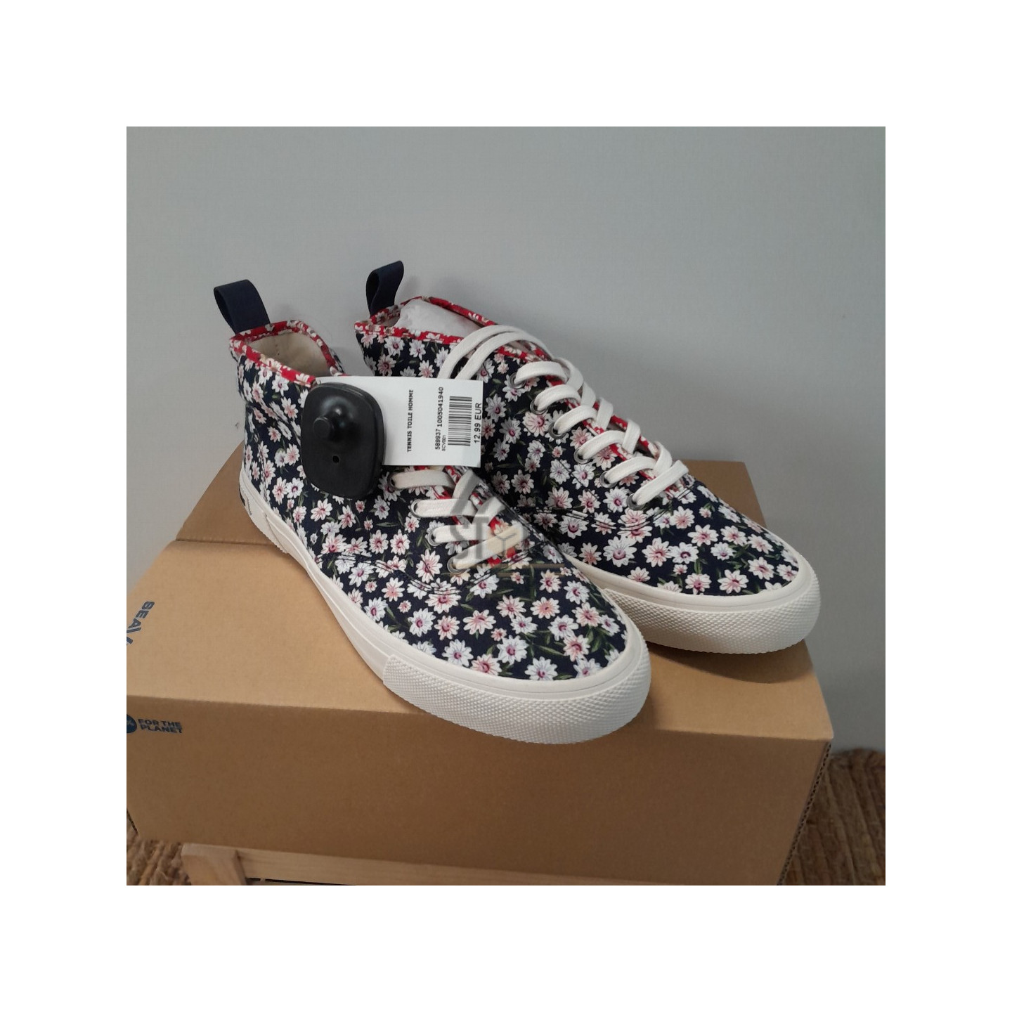 CHAUSSURE en boite SEAVEES - 12 paires