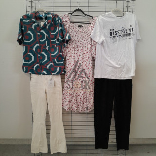 TEXTILE MARQUE  - 150 pièces