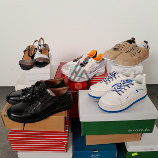 CHAUSSURE en boite  - 20 paires