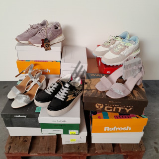 CHAUSSURE en boite  - 20 paires