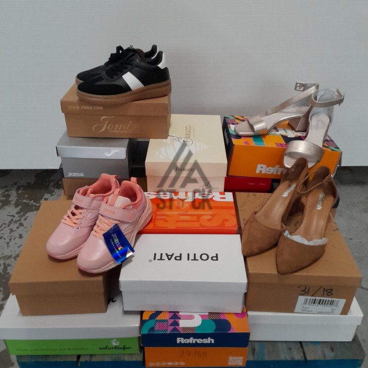 CHAUSSURE en boite  - 20 paires