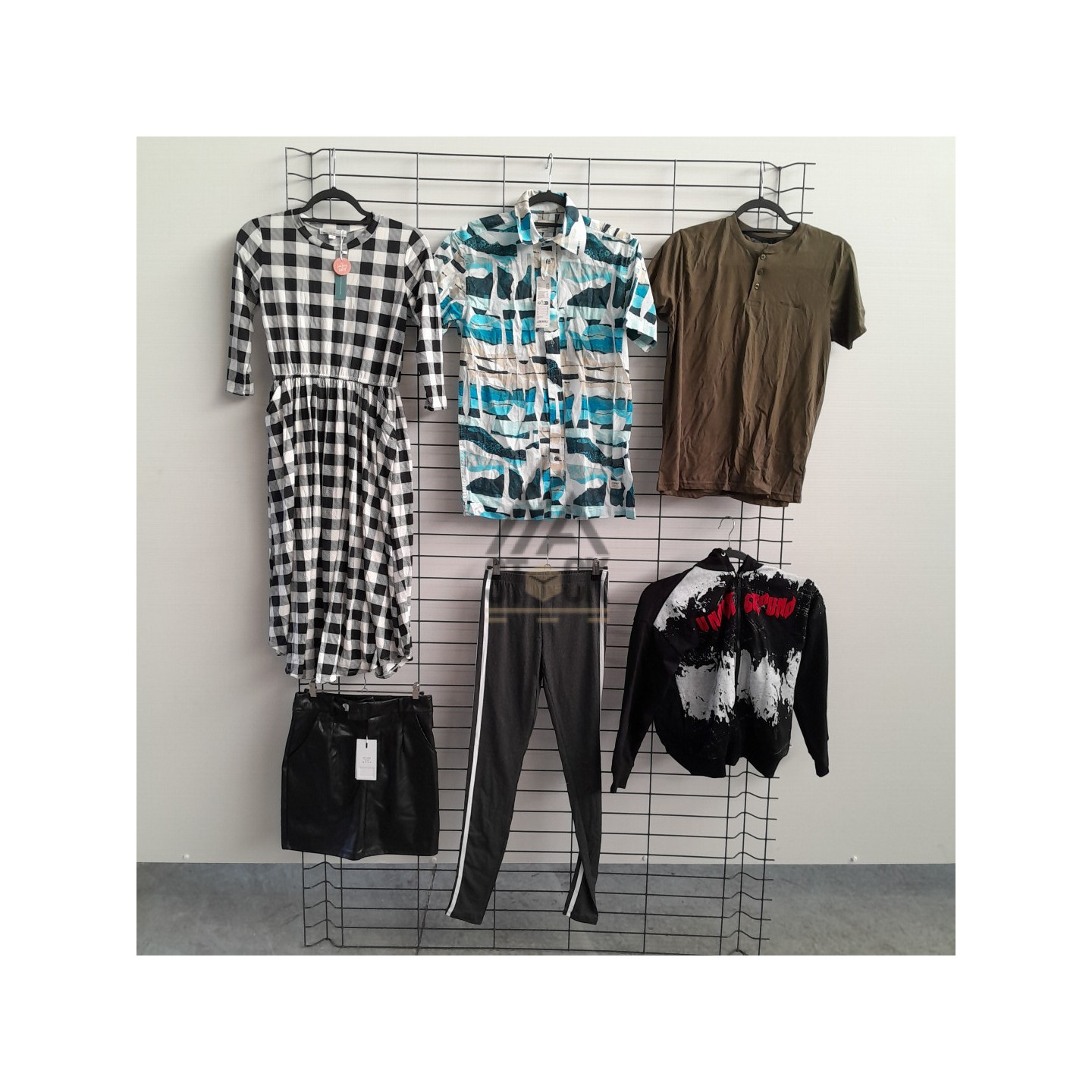 TEXTILE MARQUE  - 200 pièces