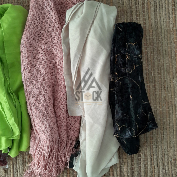 Echarpe, foulard ... - 100 pièces