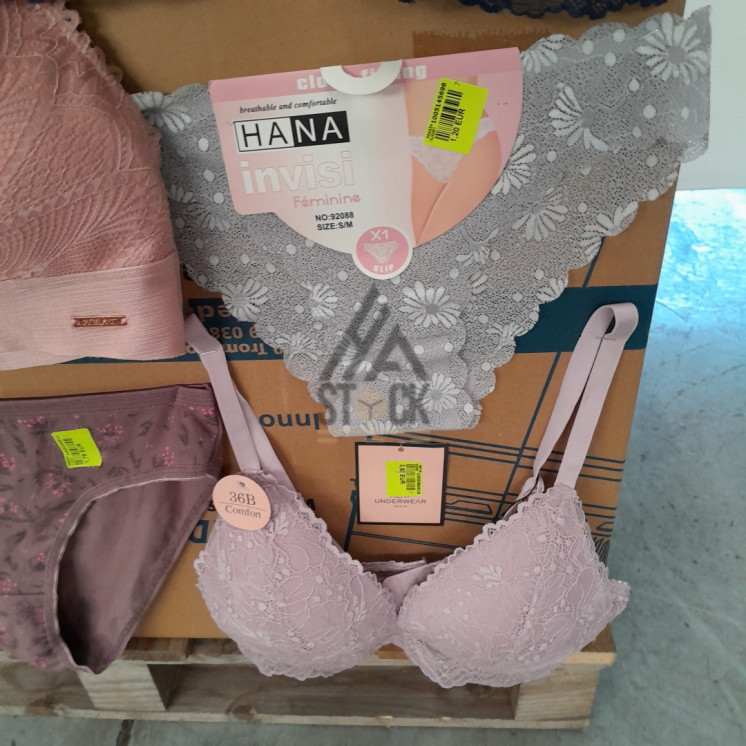 SOUS VETEMENTS FEMME - 210 pièces