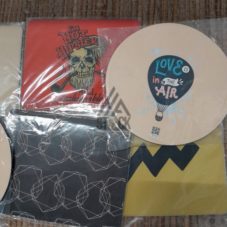 Tapis de souris - 150 pièces