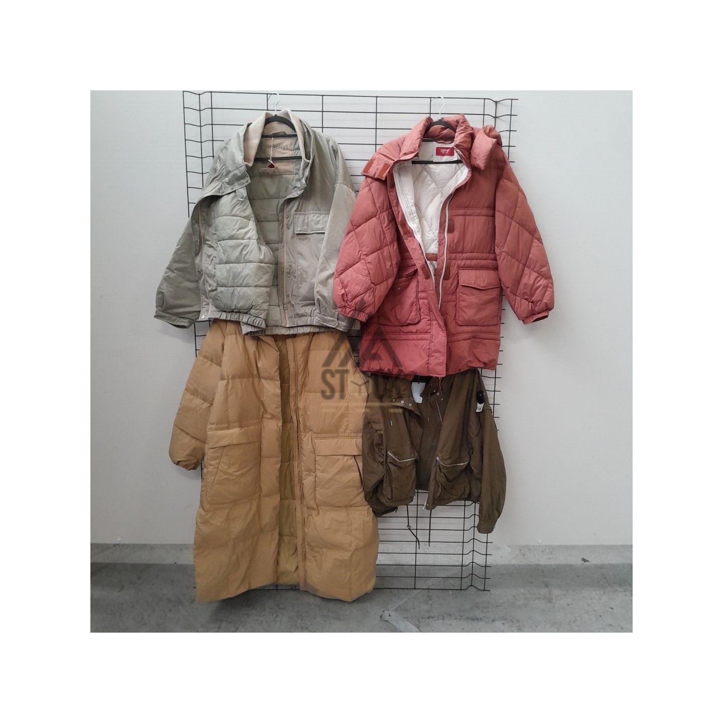 MANTEAUX - ESPRIT -  10 pièces