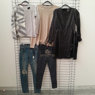 TEXTILE MARQUE  - 150 pièces