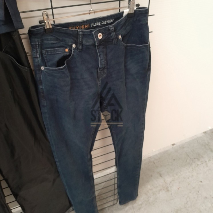 TEXTILE MARQUE  - 150 pièces