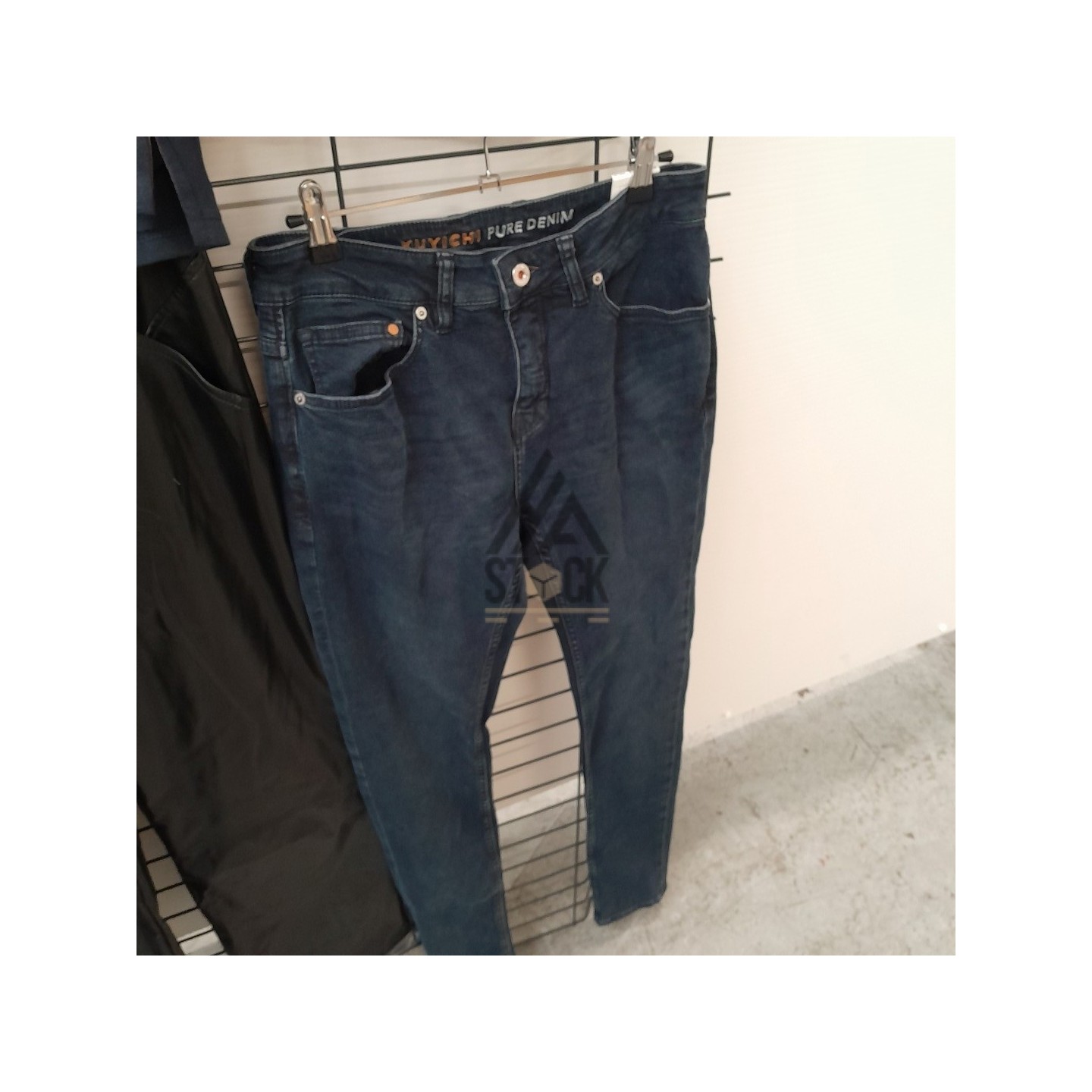 TEXTILE MARQUE  - 150 pièces