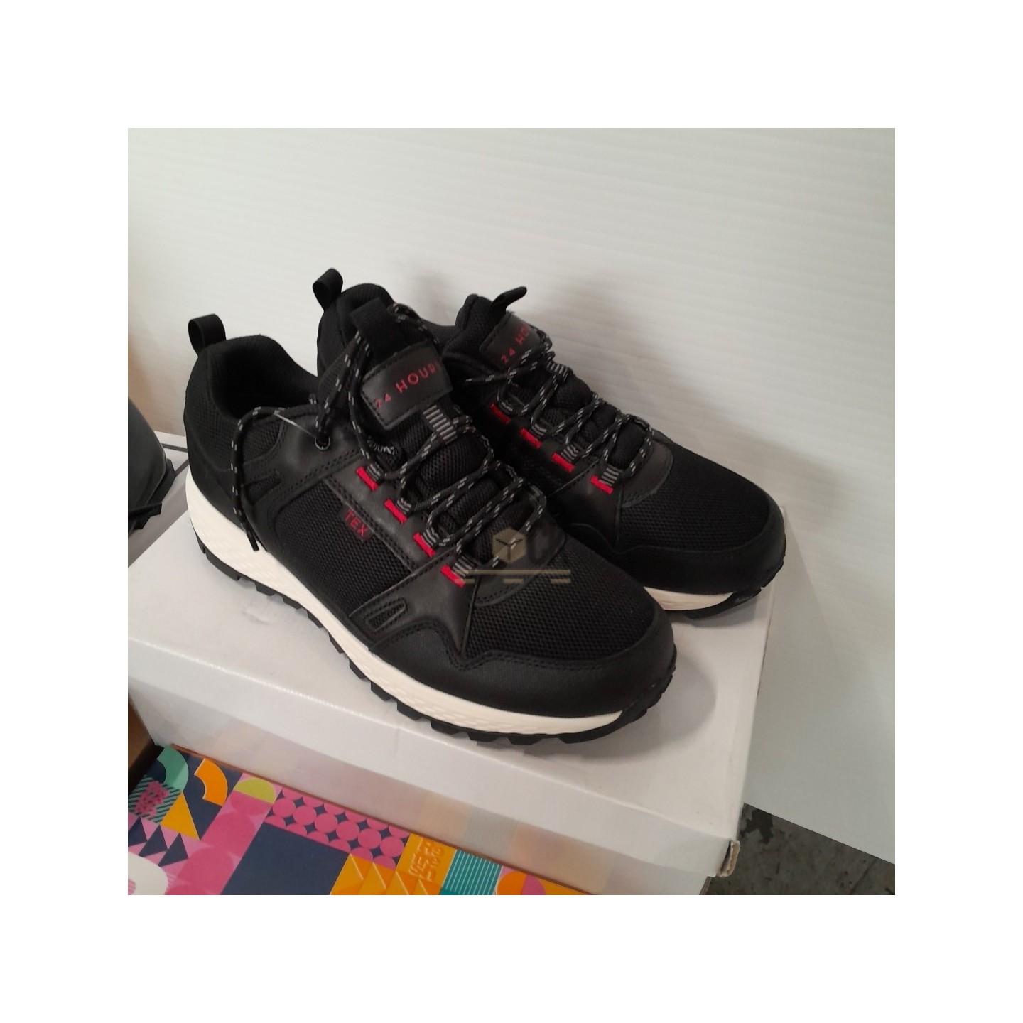 CHAUSSURE en boite  - 20 paires