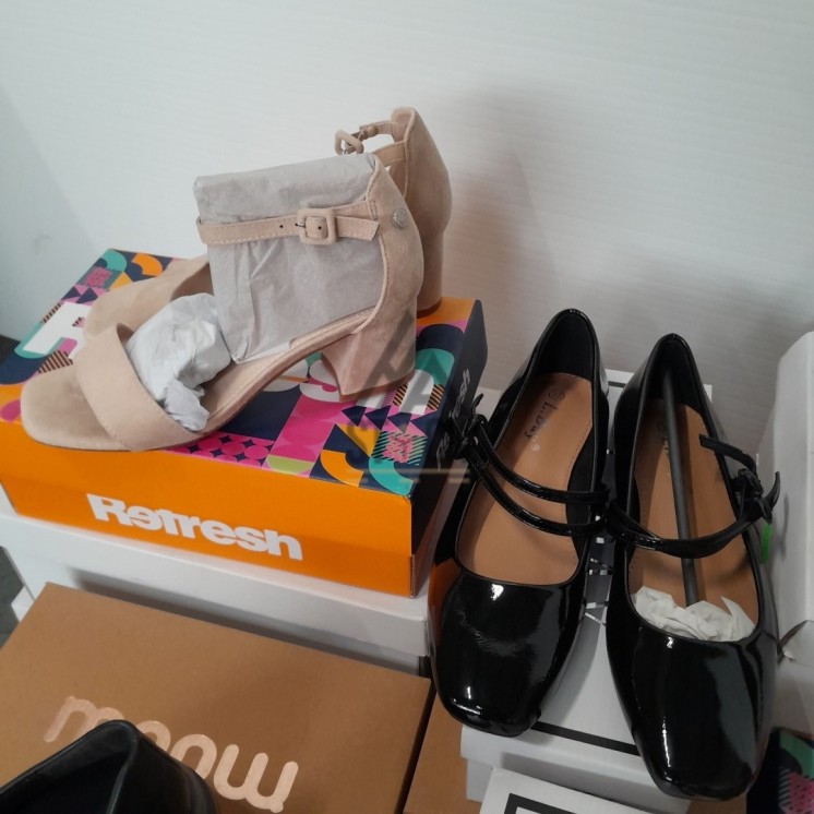 CHAUSSURE en boite  - 20 paires