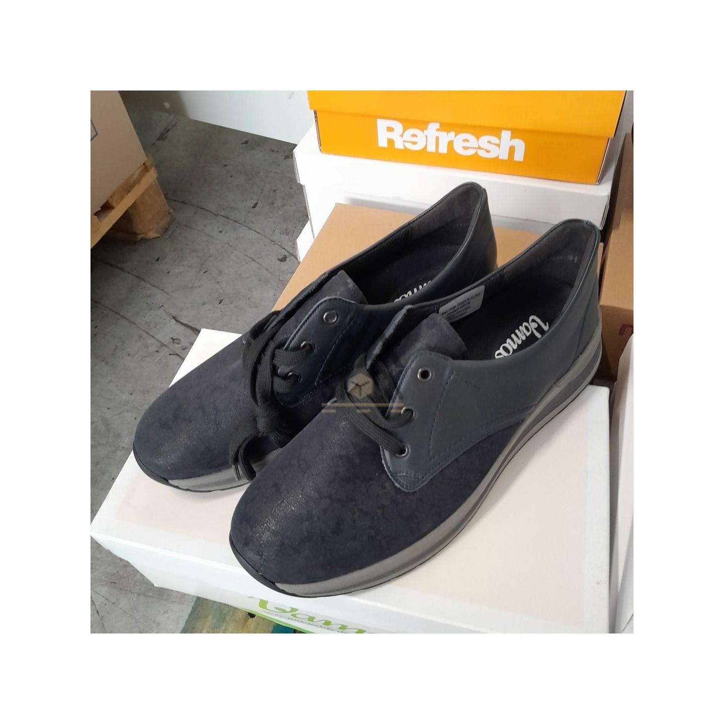 CHAUSSURE en boite  - 20 paires