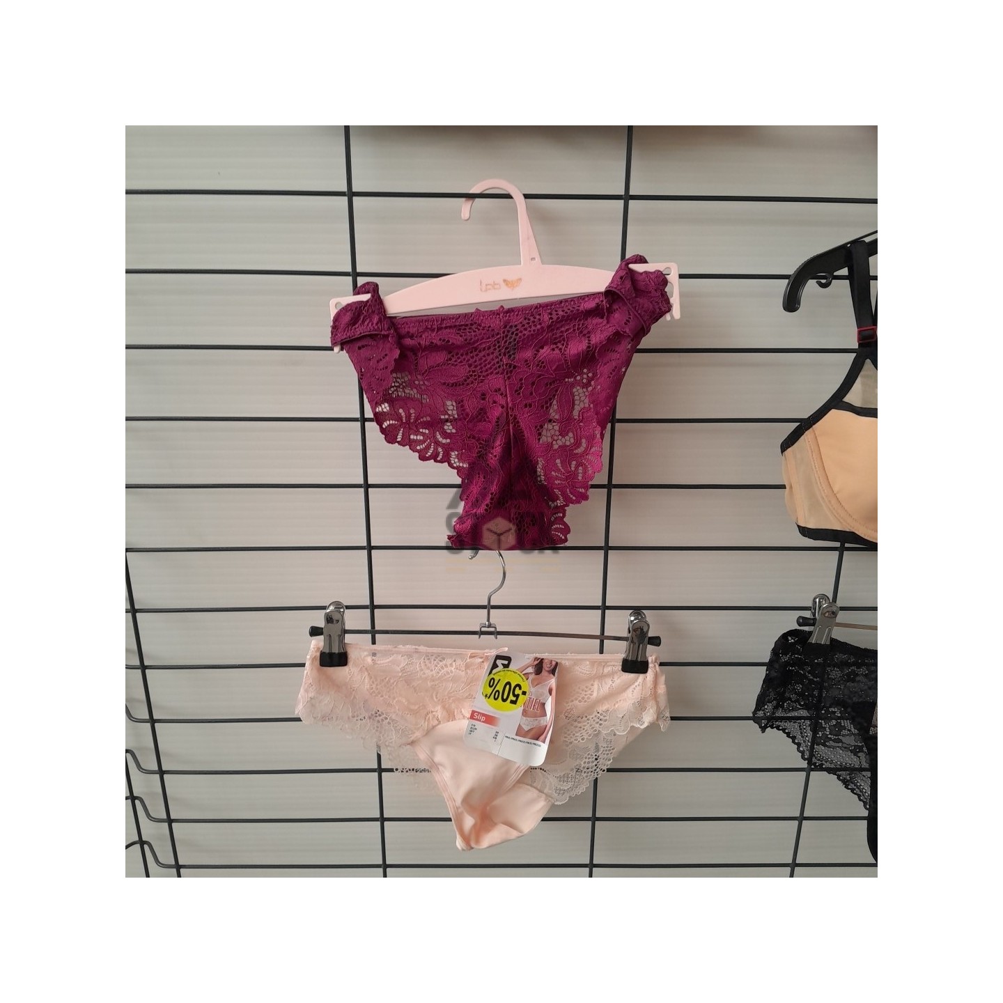 SOUS VETEMENTS DE MARQUE - 50 pièces