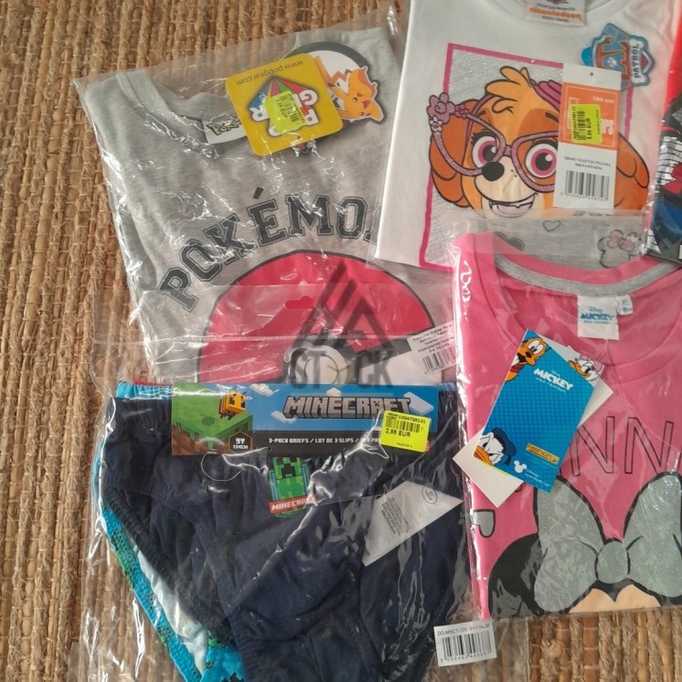 TEXTILE ENFANT - LICENCE - 38 pièces