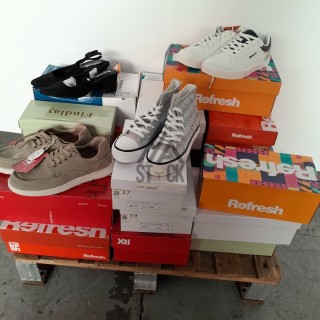 CHAUSSURE en boite  - 20 paires