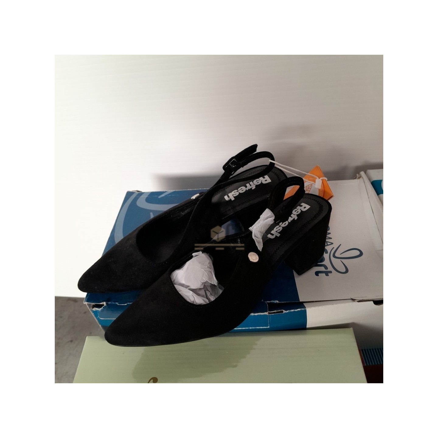 CHAUSSURE en boite  - 20 paires