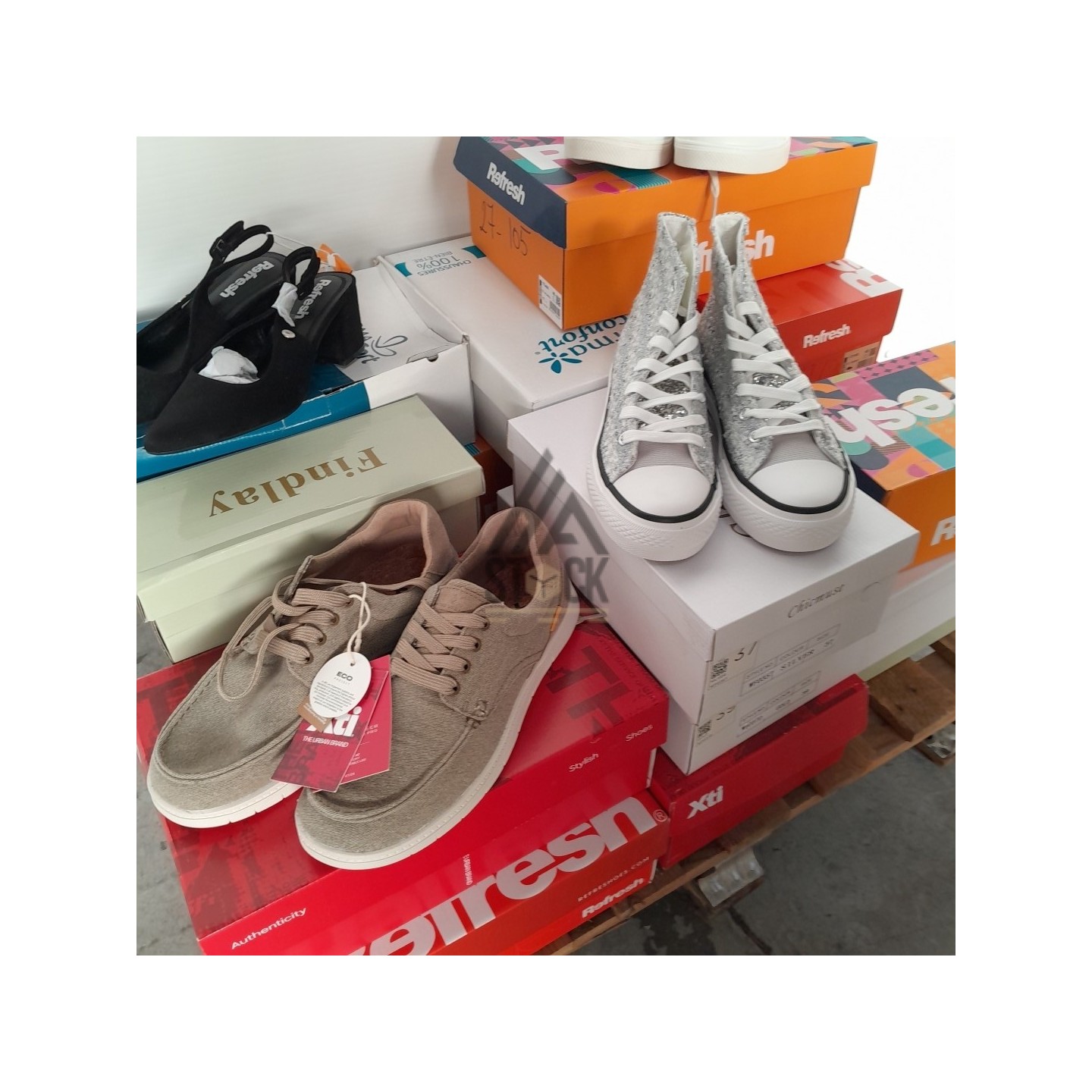 CHAUSSURE en boite  - 20 paires