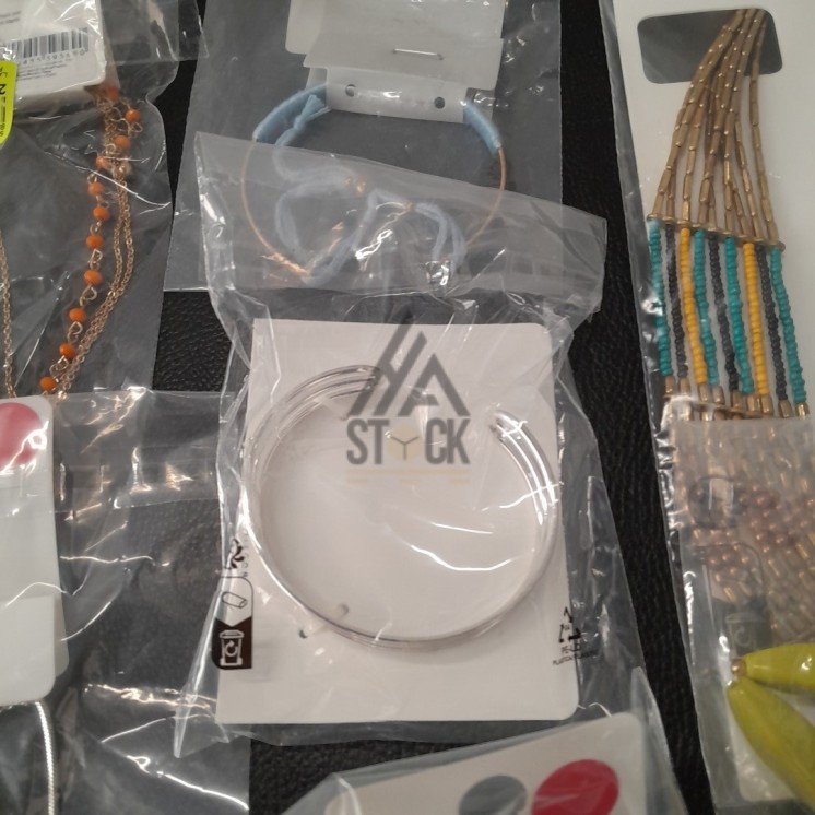 BIJOUX - 300 pièces