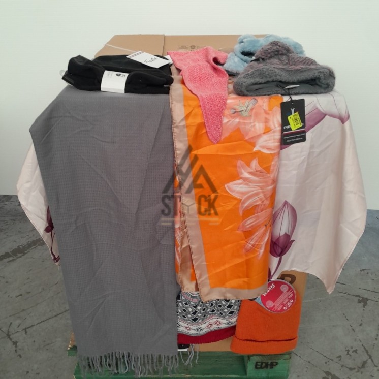 Article d'HIVER de marque - 100 pièces