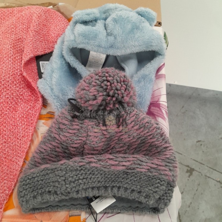 Article d'HIVER de marque - 100 pièces