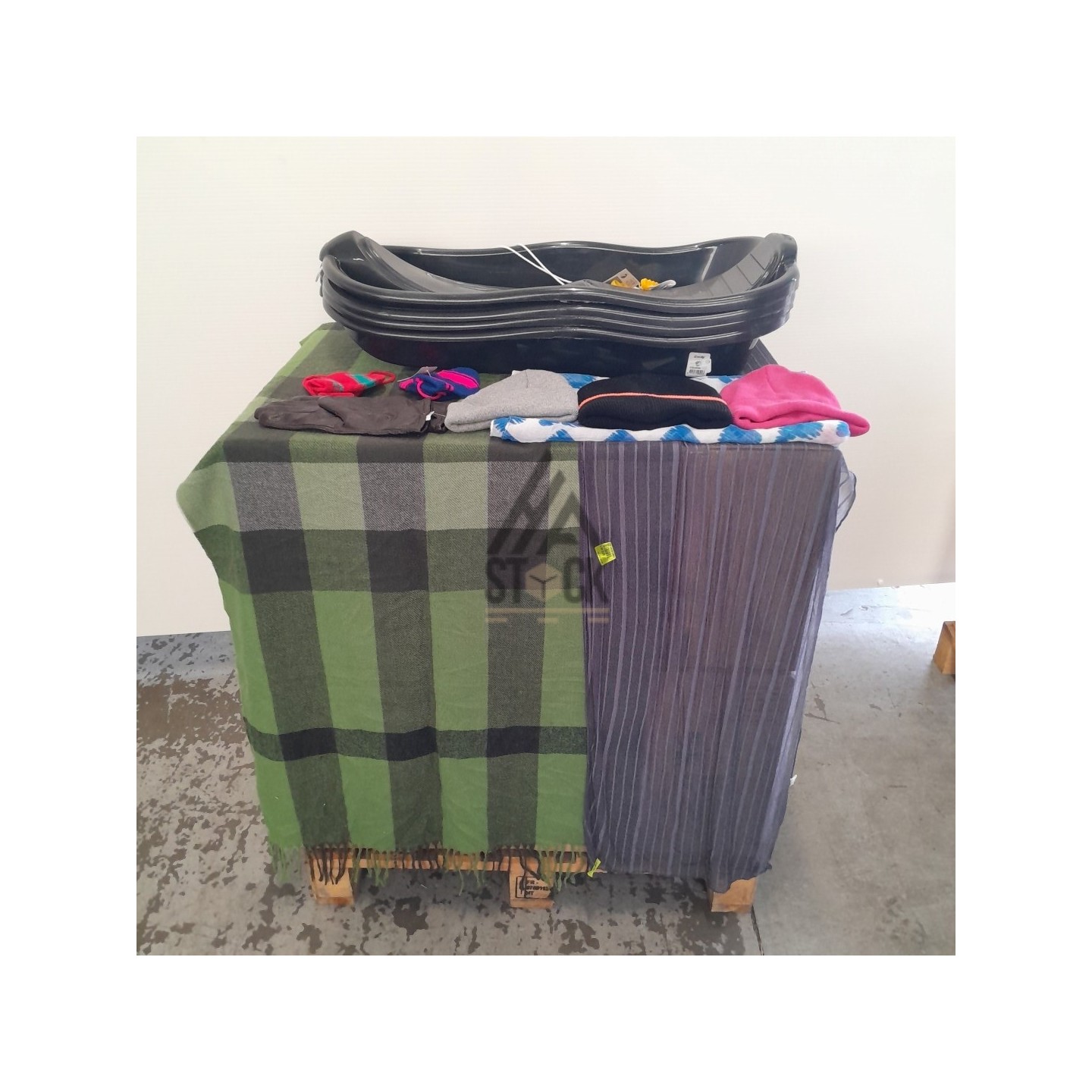 Article d'HIVER  -  300 pièces