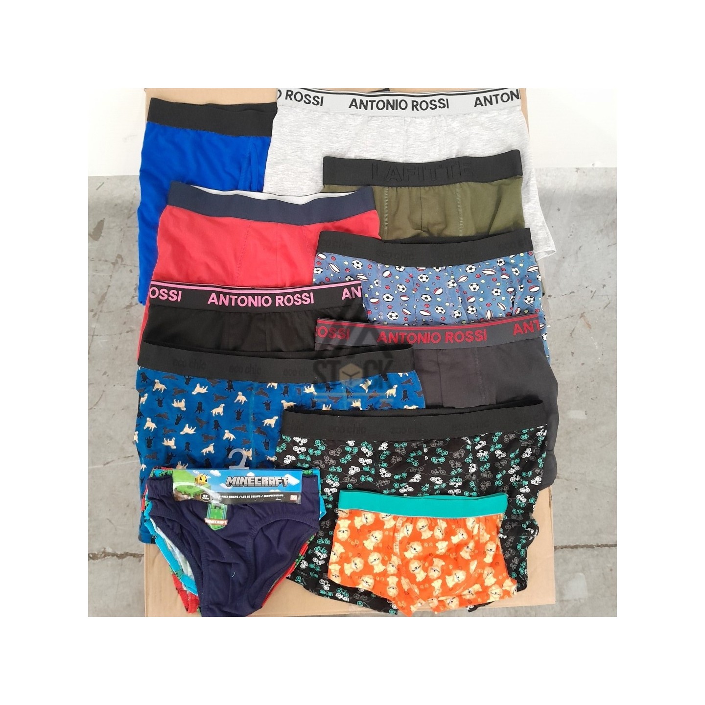 SOUS VETEMENTS HOMME - 150 pièces