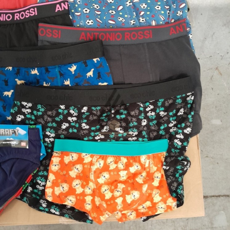 SOUS VETEMENTS HOMME - 150 pièces