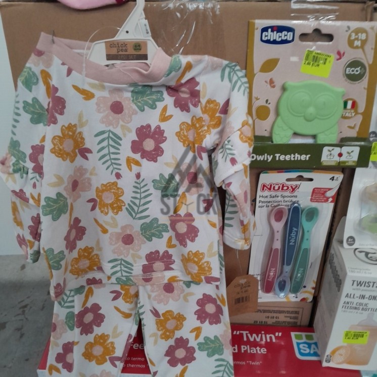 PUÉRICULTURE - 170 pièces