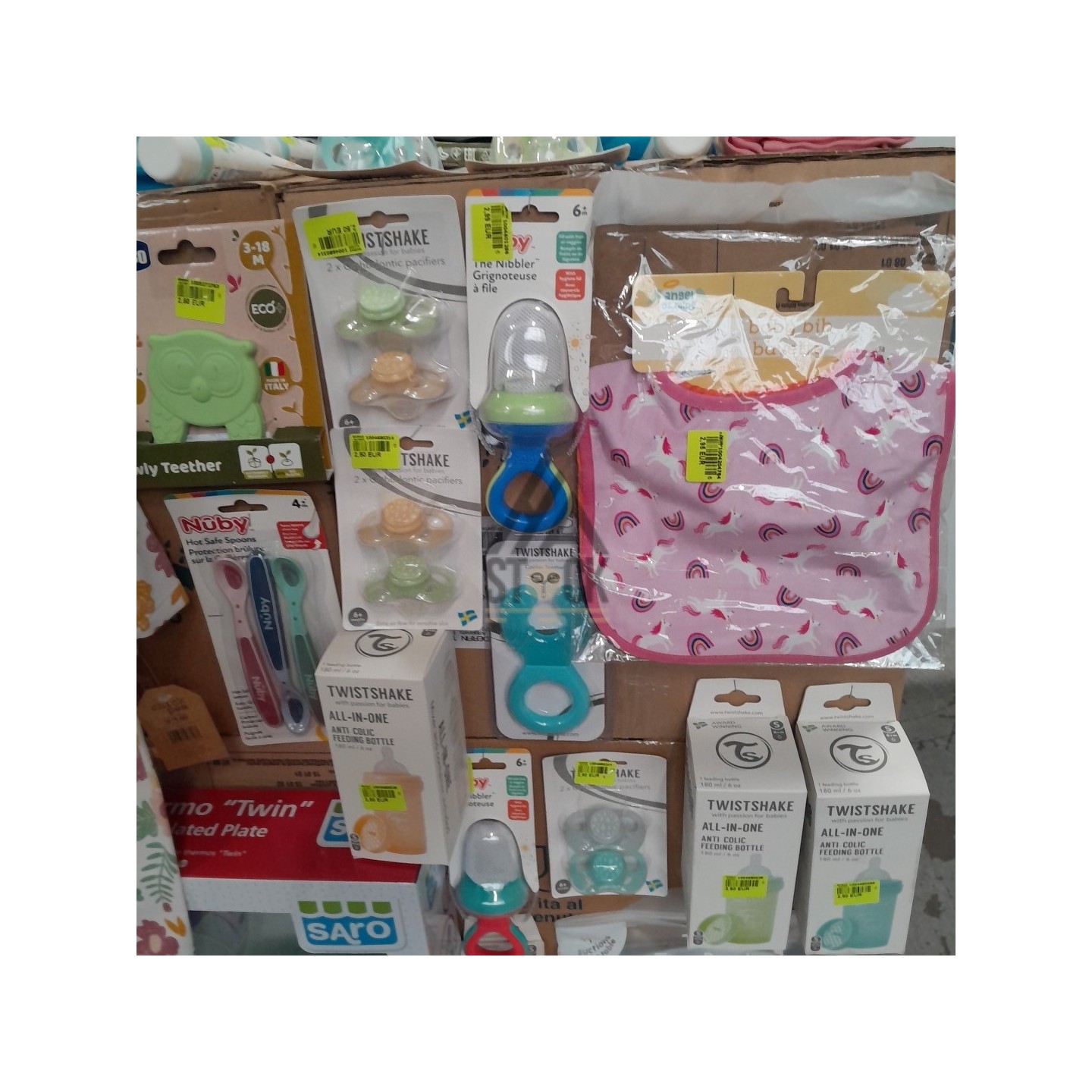 PUÉRICULTURE - 170 pièces