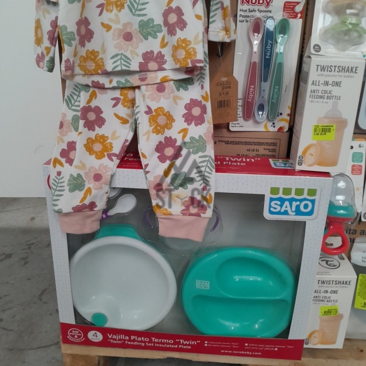 PUÉRICULTURE - 170 pièces