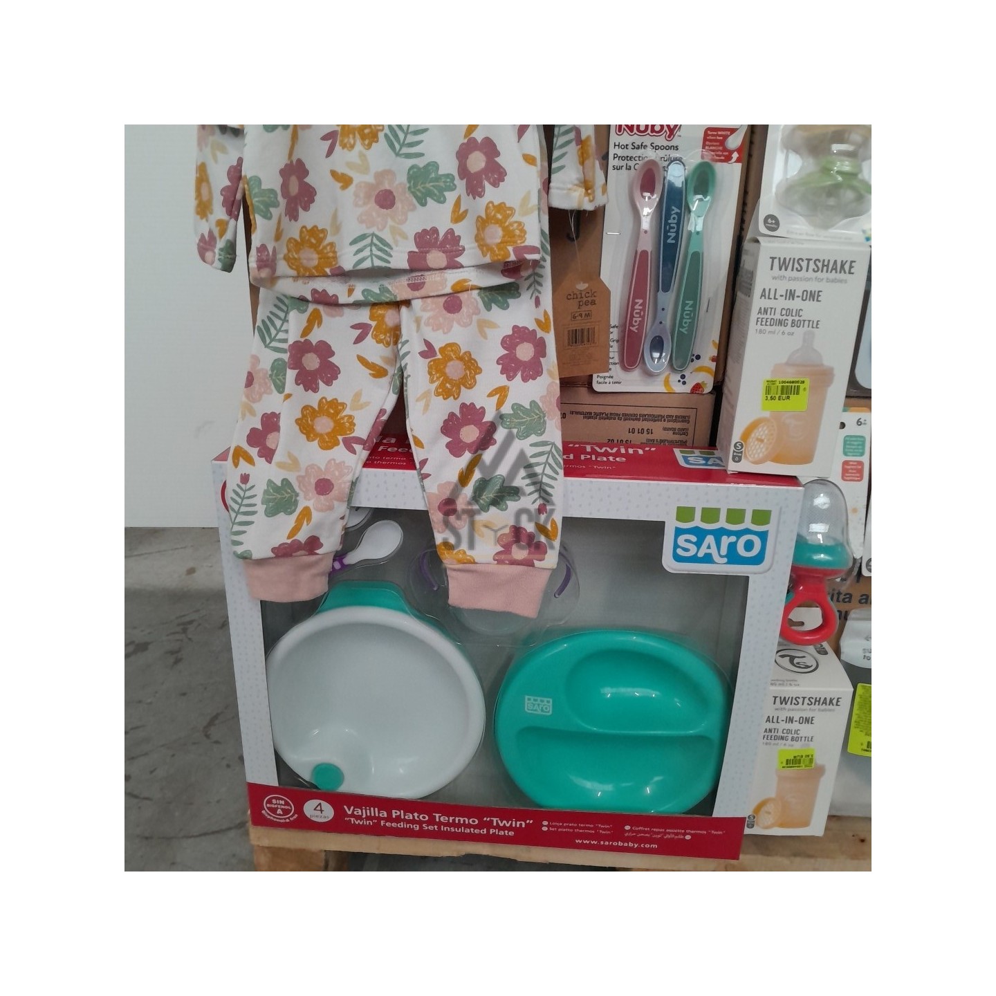 PUÉRICULTURE - 170 pièces