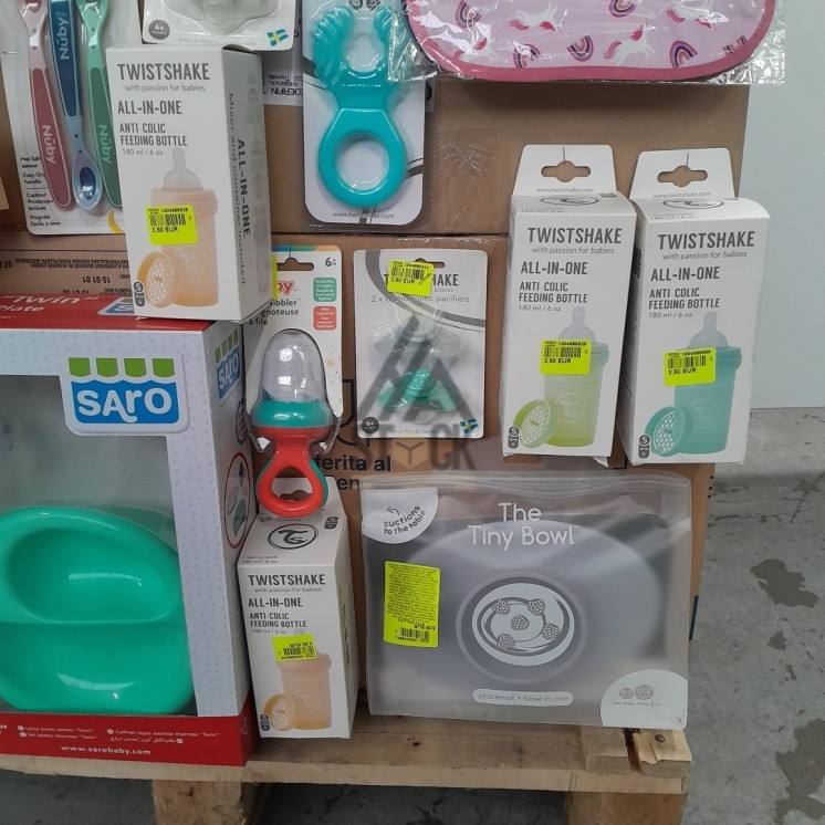 PUÉRICULTURE - 170 pièces